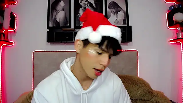 Snapshot of Tayson_Rivers chatting on December 2024 02:25:01 AM Tayson Rivers online show from December 2024 02:25:01 AM