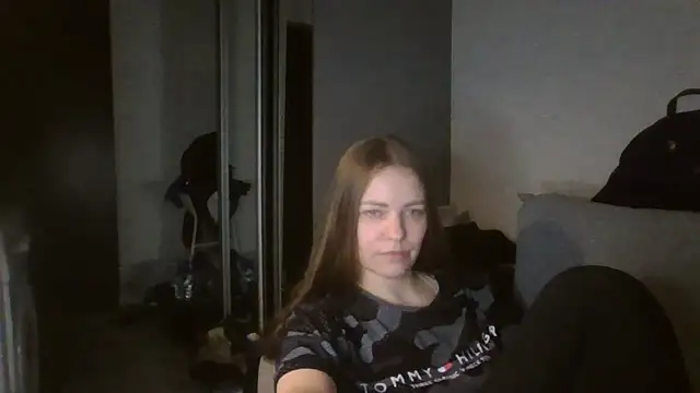 AnnaDiamond1 online show from April 2026 10:33:02 PM