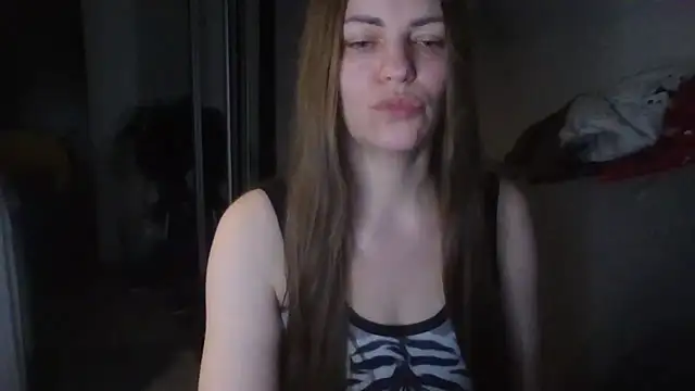 AnnaDiamond1 online show from April 2026 10:33:01 PM