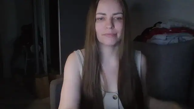 AnnaDiamond1 online show from April 2026 09:44:01 PM