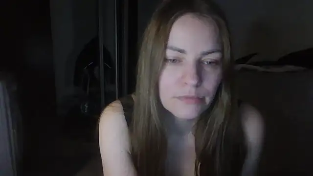 AnnaDiamond1 online show from April 2026 09:43:02 PM