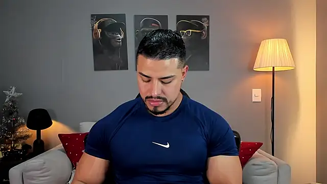 Snapshot of ApoloMakris chatting on December 2025 08:41:02 PM ApoloMakris online show from December 2025 08:41:02 PM