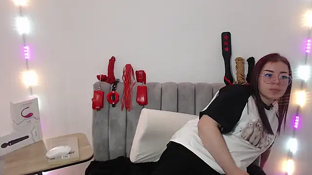 Marian Ran online show from November 2025 02:01:02 AM