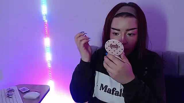 Marian Ran online show from December 2025 02:32:01 AM