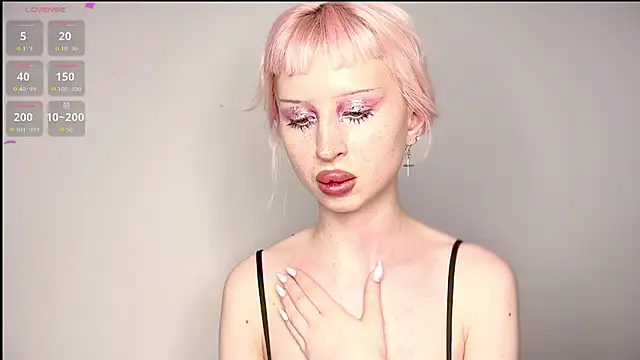 LinaEvans online show from February 2026 07:32:01 PM