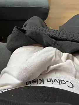 Snapshot of XMenX24 chatting on December 2024 11:40:02 AM XMenX24 online show from December 2024 11:40:02 AM