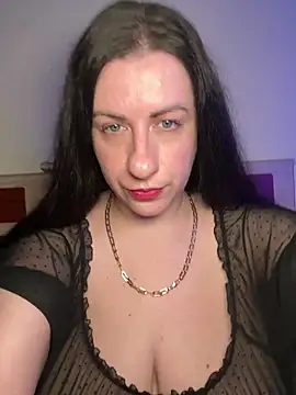 Evelinia online show from May 2026 03:42:01 PM