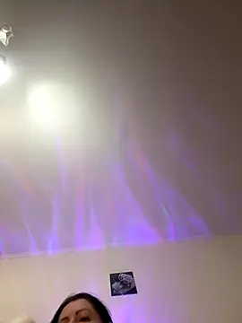 Evelinia online show from December 2025 04:09:01 PM