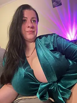 Evelinia online show from November 2025 03:27:02 PM