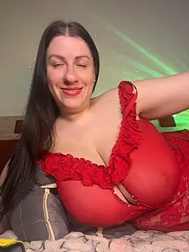 Evelinia online show from July 2026 04:04:02 PM