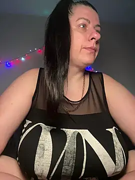 Evelinia online show from April 2026 03:13:02 PM