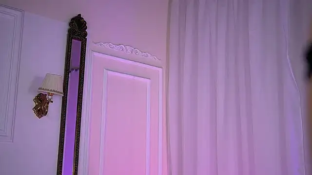 Snapshot of AdelineKing chatting on March 2025 05:45:02 AM AdelineKing online show from March 2025 05:45:02 AM