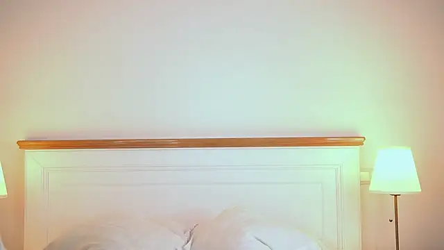 Snapshot of AdelineKing chatting on June 2026 01:36:01 AM AdelineKing online show from June 2026 01:36:01 AM