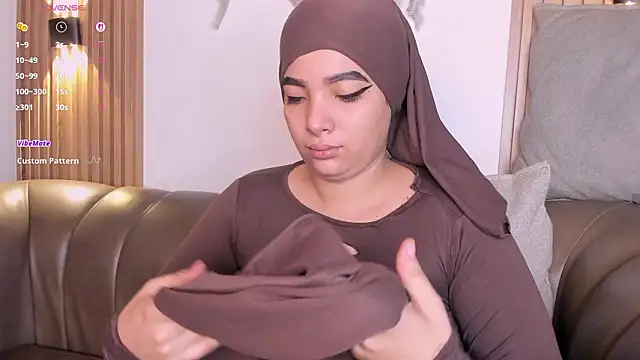 malak nanyy online show from February 2026 10:38:01 AM