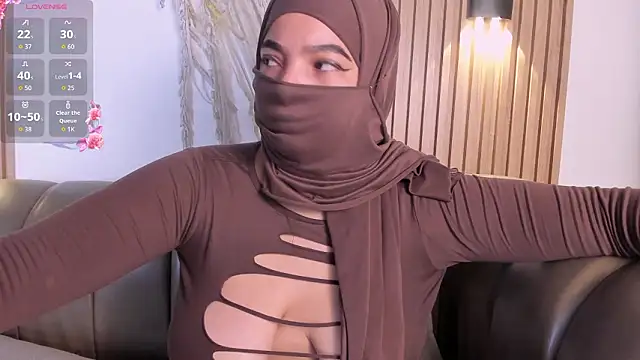 malak nanyy online show from February 2026 10:15:02 AM