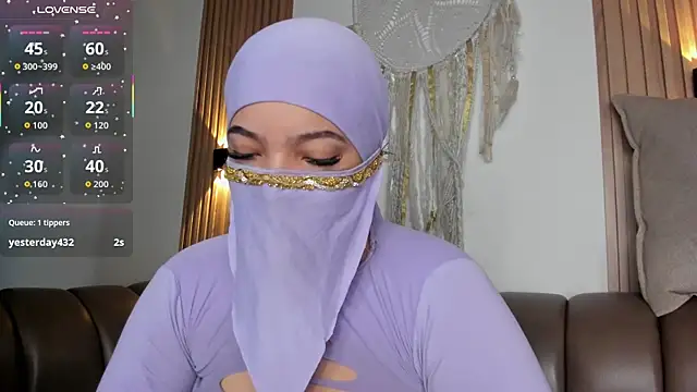 malak nanyy online show from November 2025 10:30:01 AM