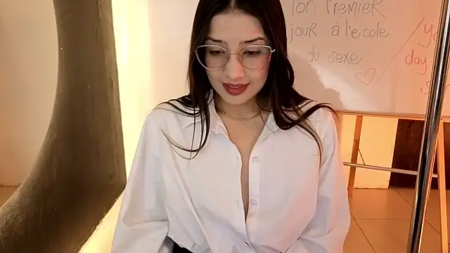 Emma Lombardi online show from September 2025 02:02:01 PM