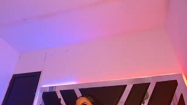 MelannyTylor online show from November 2025 05:52:01 AM