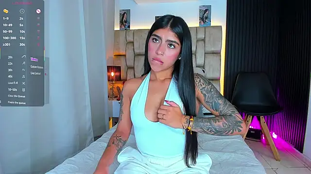 little sophie18 online show from April 2026 07:38:02 PM
