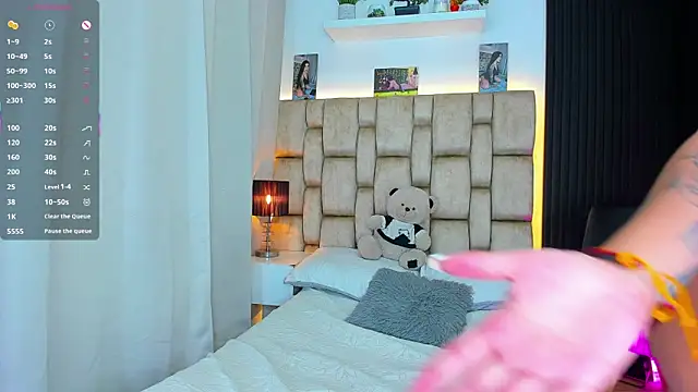 little sophie18 online show from March 2026 08:00:02 PM