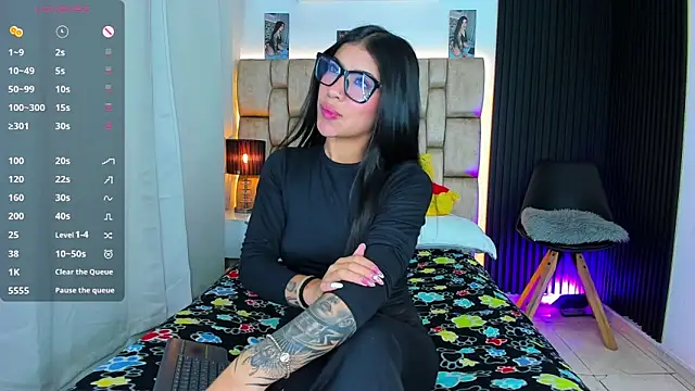 little sophie18 online show from November 2025 09:30:01 PM