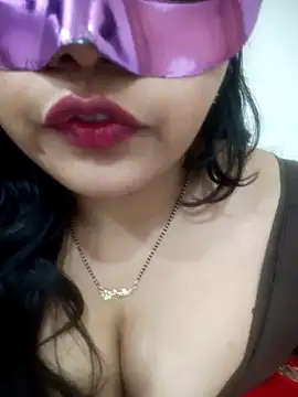 Snapshot of Shivi_shahh chatting on February 2025 05:18:02 PM Shivi shahh online show from February 2025 05:18:02 PM