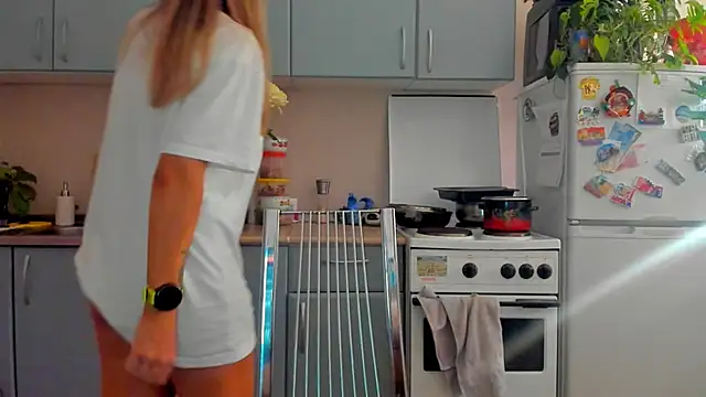 foxy blond online show from October 2025 12:12:02 AM