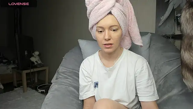 foxy blond online show from March 2025 03:22:02 AM