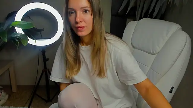 foxy blond online show from October 2025 11:25:02 PM