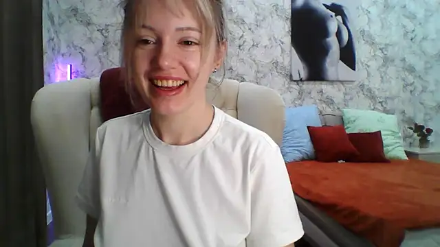 foxy blond online show from March 2026 12:33:01 AM