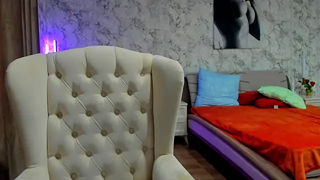 foxy blond online show from March 2026 12:27:02 AM