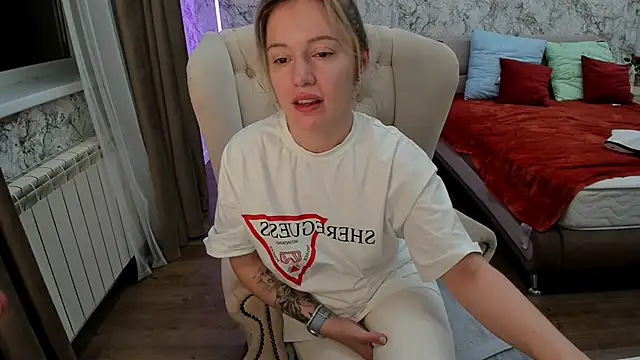 foxy blond online show from February 2026 12:08:01 AM