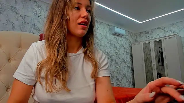 foxy blond online show from March 2026 12:25:02 AM