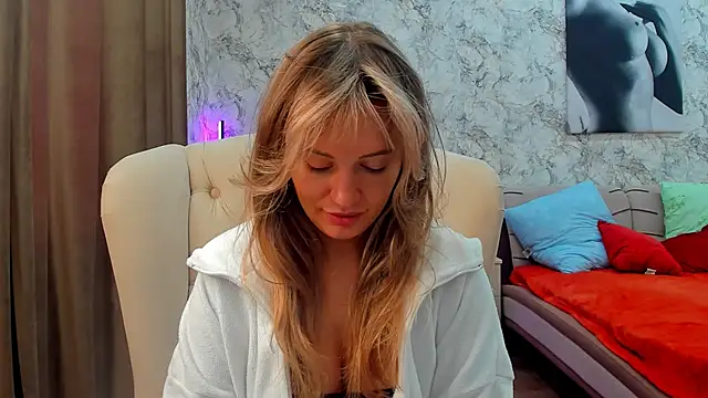 foxy blond online show from March 2026 12:31:02 AM