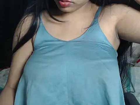 Snapshot of DevilErin chatting on January 2025 09:26:01 PM DevilErin online show from January 2025 09:26:01 PM