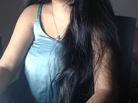 Snapshot of DevilErin chatting on December 2025 09:29:01 PM DevilErin online show from December 2025 09:29:01 PM