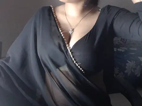 Snapshot of DevilErin chatting on October 2025 08:32:01 PM DevilErin online show from October 2025 08:32:01 PM