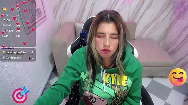 Snapshot of Valerie_b chatting on March 2025 09:12:02 AM Valerie b online show from March 2025 09:12:02 AM