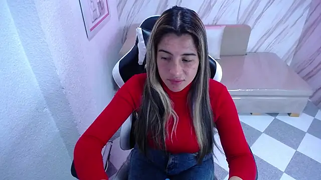 Snapshot of Valerie_b chatting on February 2025 03:19:01 AM Valerie b online show from February 2025 03:19:01 AM