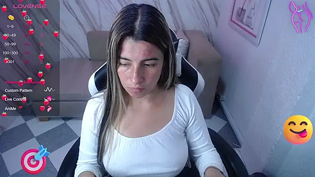 Snapshot of Valerie_b chatting on February 2025 09:13:02 AM Valerie b online show from February 2025 09:13:02 AM