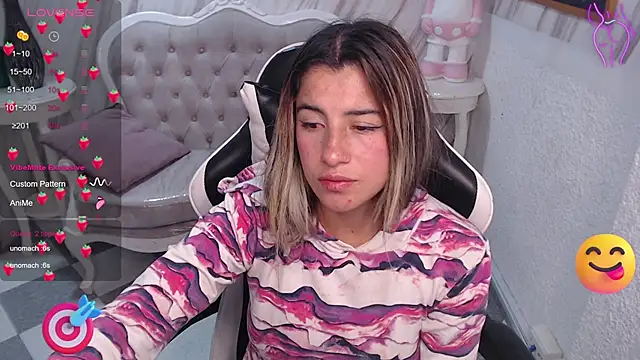 Snapshot of Valerie_b chatting on March 2025 09:30:01 AM Valerie b online show from March 2025 09:30:01 AM