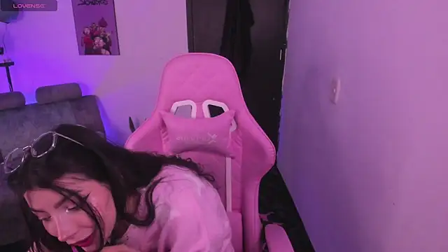 cami mila9 online show from December 2025 10:32:01 PM