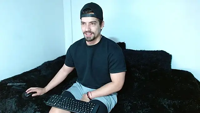 Ian Daviz online show from November 2025 03:54:01 AM