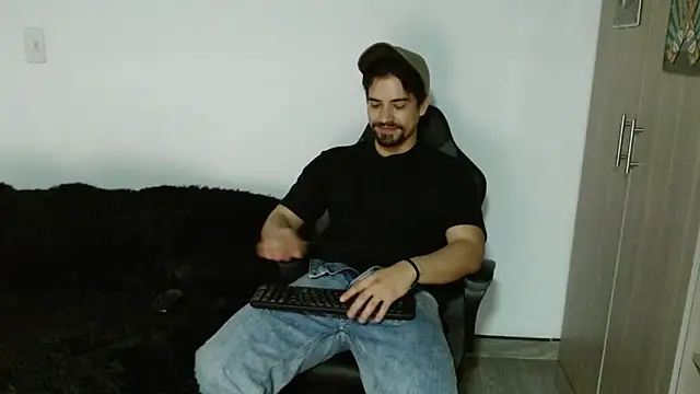 Ian Daviz online show from November 2025 02:06:01 AM