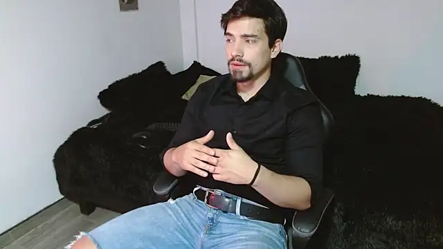 Ian Daviz online show from November 2025 03:49:02 PM