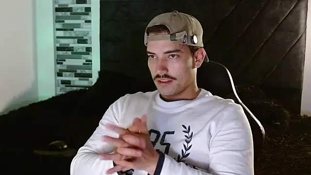 Ian Daviz online show from March 2026 01:27:01 AM