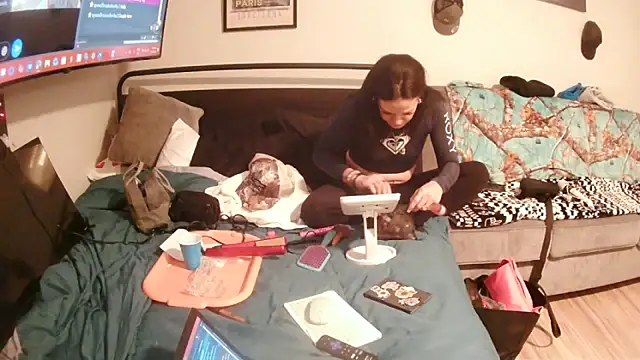 KRYZTALYNXXX online show from March 2026 08:29:01 AM