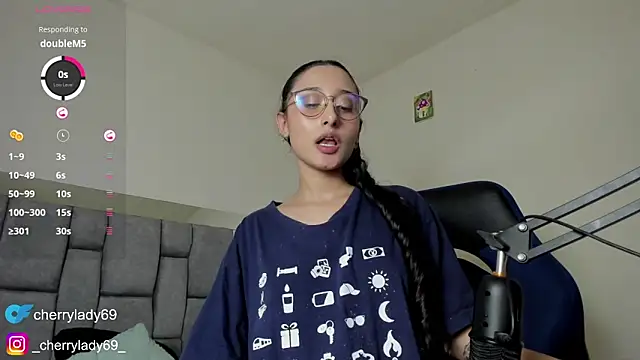 ladyAn  online show from December 2024 11:20:02 PM