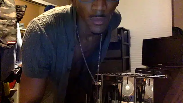 Snapshot of JdLove1 chatting on December 2024 08:48:01 PM JdLove1 online show from December 2024 08:48:01 PM