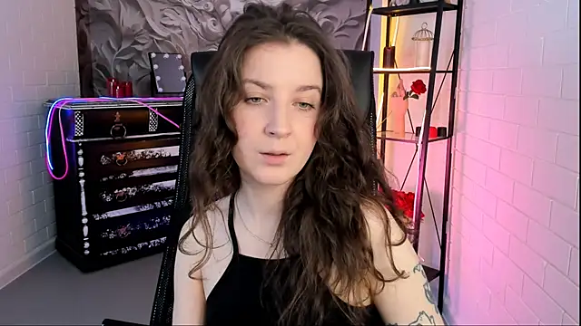 Snapshot of JackieByrd chatting on September 2025 01:22:02 PM JackieByrd online show from September 2025 01:22:02 PM